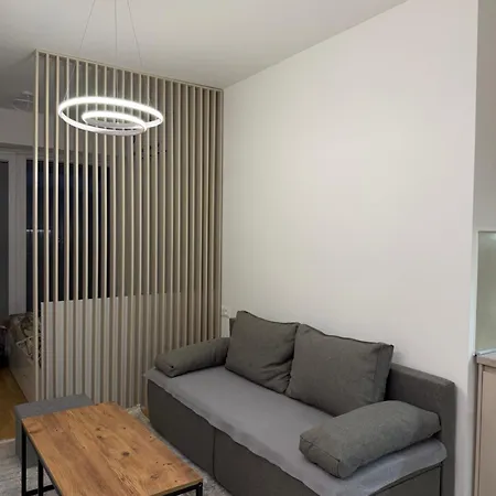 Cozy In Апартаменты Скопье